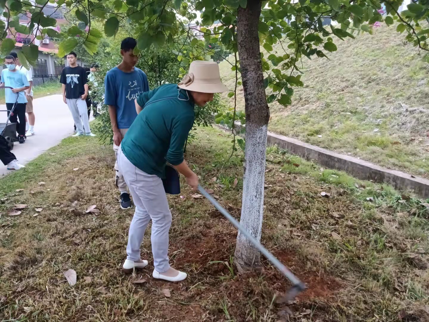 C:\Documents and Settings\Administrator\桌面\2.jpg C:\Documents and Settings\Administrator\桌面\2.jpg