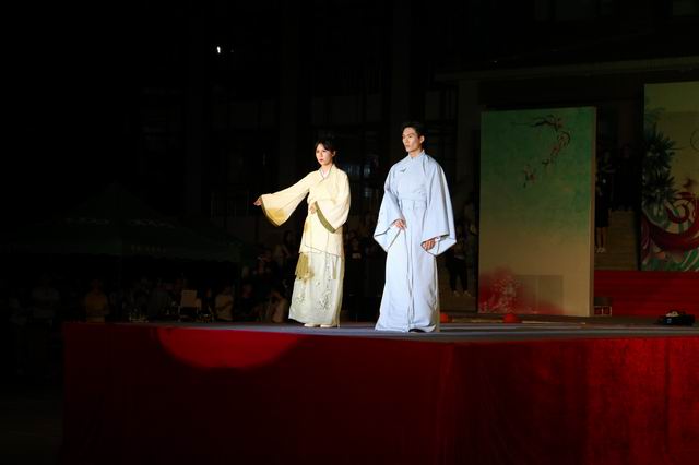 调整大小 IMG_2527